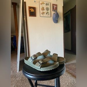 Birkenstocks men’s size 11